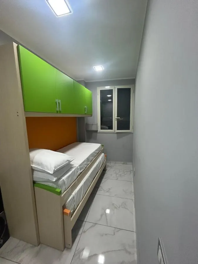 Appartamento Casa Vacanze Qs 10 Napoli 0*,  Italia